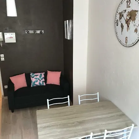 T3 En Vieille 2adult 2 Enfants Parking Gratuit - By La Source D'orfee